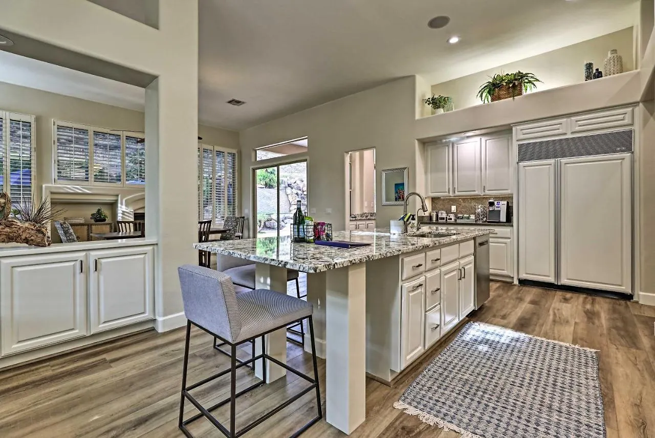 Pet-Friendly Glendale Oasis With Pool And Hot Tub! Villa Phoenix USA